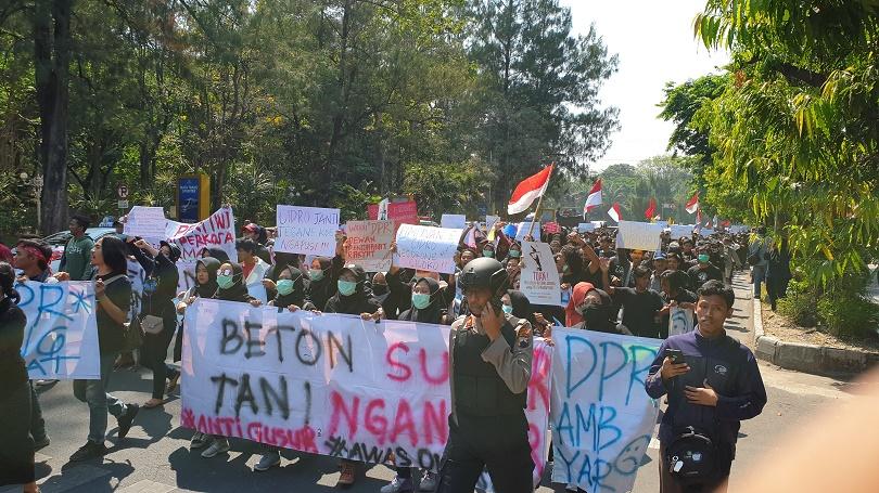 Ribuan Mahasiswa Solo Demo Tolak RUU Bermasalah