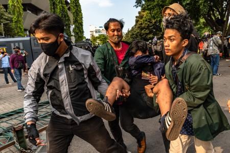 Demo Tolak RUU Omnibus Ciptaker,  Aji Semarang Kecam Intimidasi Jurnalis Saat Meliput 
