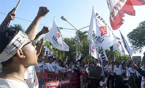 Aksi massa For Bali menolak reklamasi Teluk Benoa