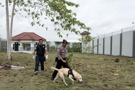 Sel Mewah di Cipinang, Yasonna Pindahkan Napi ke Nusakambangan