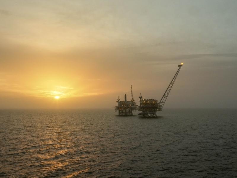Ilustrasi: Pengeboran minyak offshore