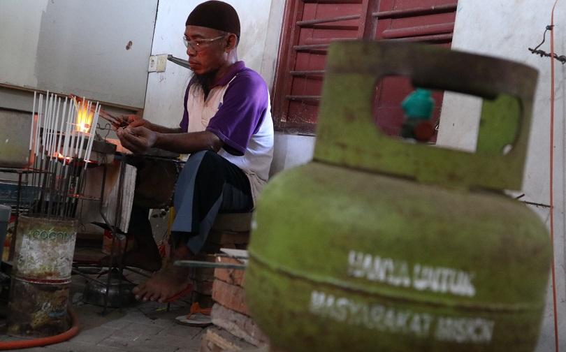 Terancam Bangkrut, Pengrajin Manik-manik di Jombang Tolak Pencabutan Subsidi Elpiji Melon