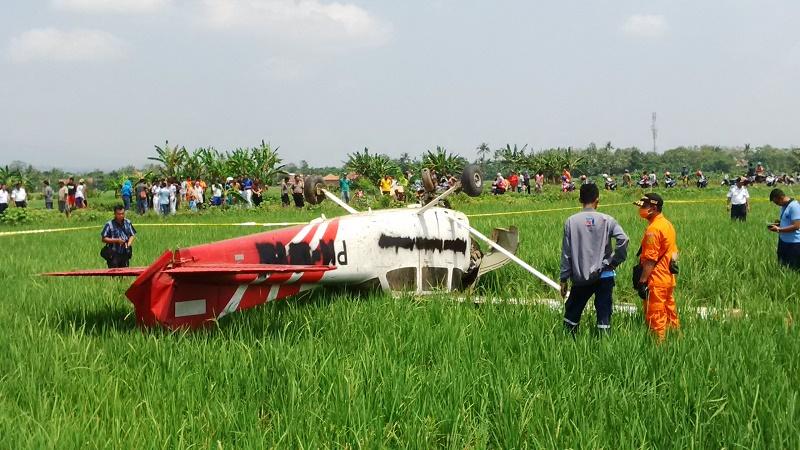 Pesawat Latih Cessna Jatuh di Kabupaten Cirebon