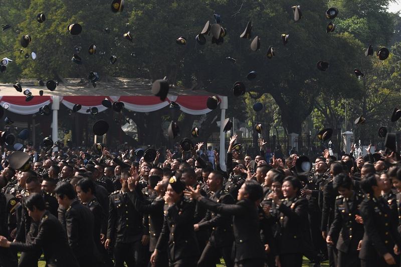 Lantik Perwira Remaja TNI-Polri, Ini Pesan Jokowi