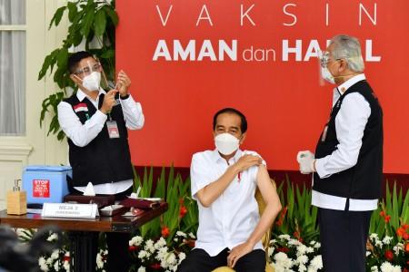 Vaksinasi  Covid-19,  Presiden Jokowi Ingatkan Tetap Disiplin Protokol Kesehatan 3M