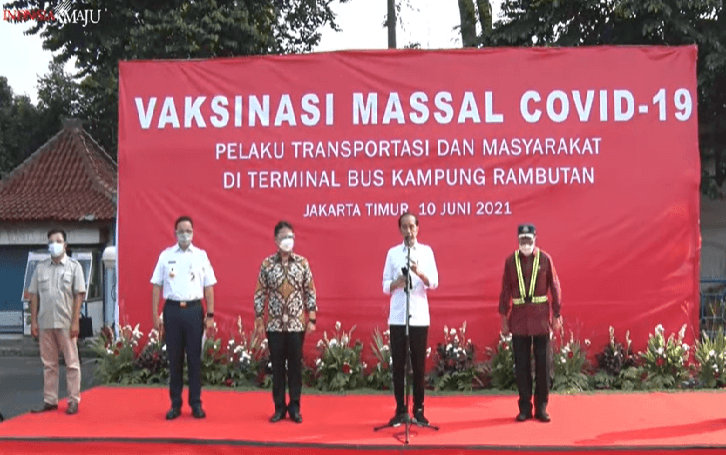 Genjot Vaksinasi, Jokowi Pantau Terminal Kampung Rambutan
