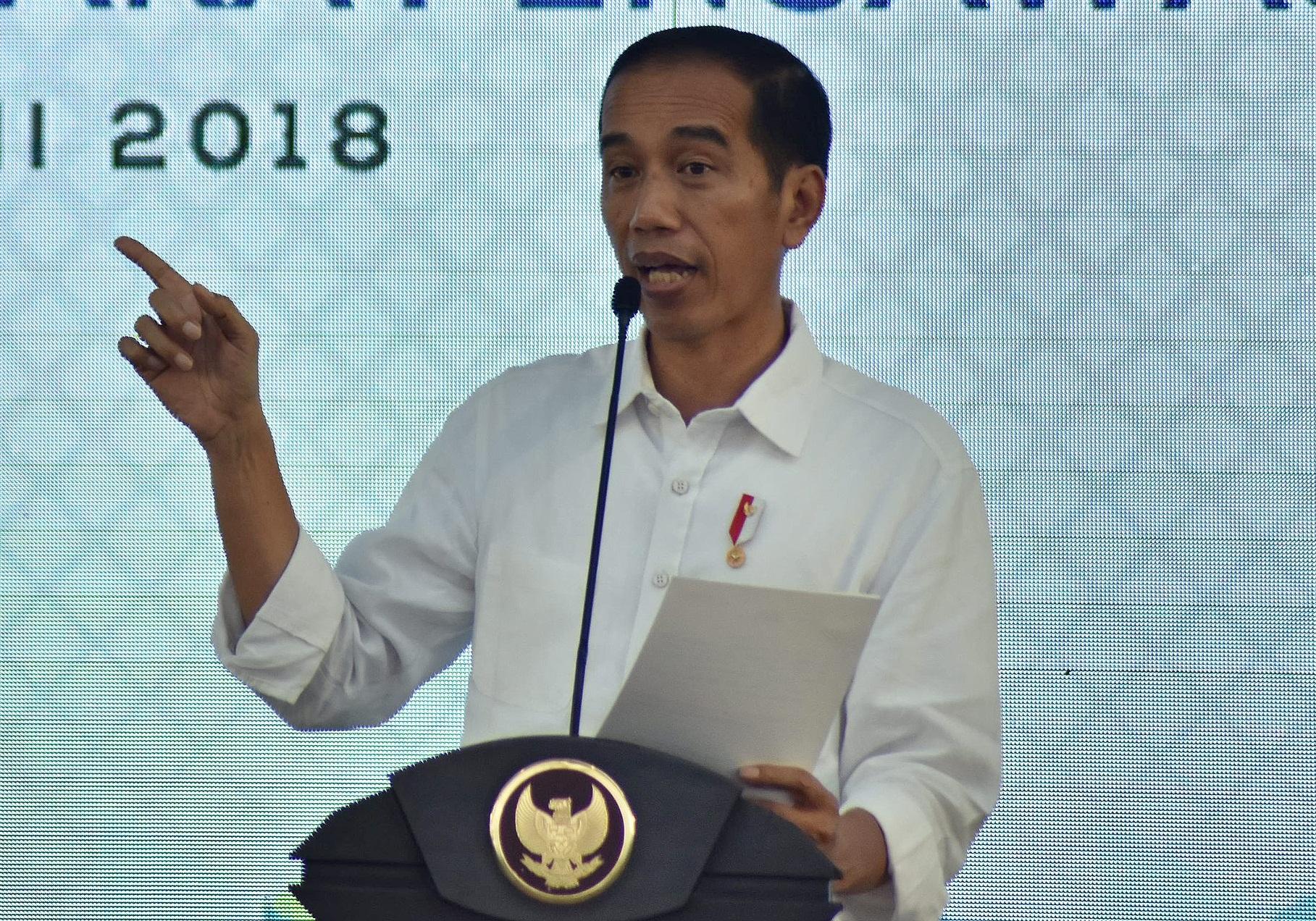 Jokowi Klaim Tak Ada Daerah yang Kerepotan Bayar THR Pegawainya