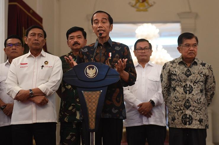 Jokowi Perintahkan Aparat Tindak Tegas Perusuh Pemilu