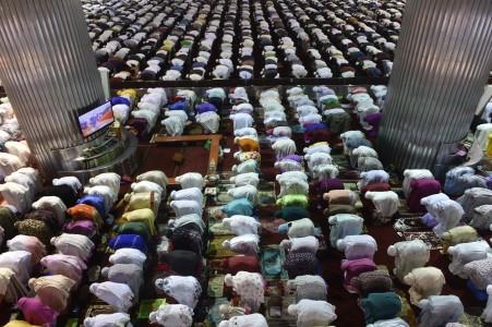 Kasus Covid-19 di Jakarta Melonjak, Ibadah Massal Ditiadakan Dua Pekan