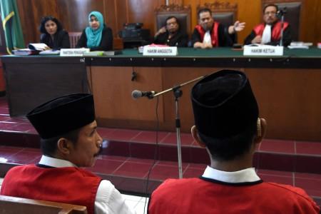 Persidangan Janggal, Walhi Laporkan Hakim Salim Kancil