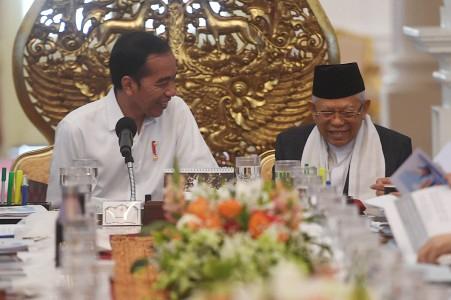 Sidang Kabinet Perdana, Jokowi Perintahkan Menteri Hadiri Undangan Menko