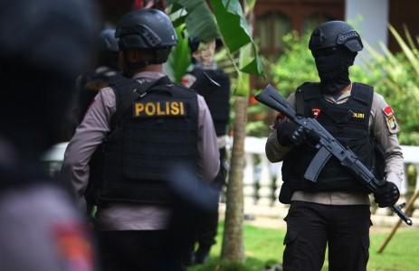 Densus Tangkap Buronan Kasus Terorisme di Batam