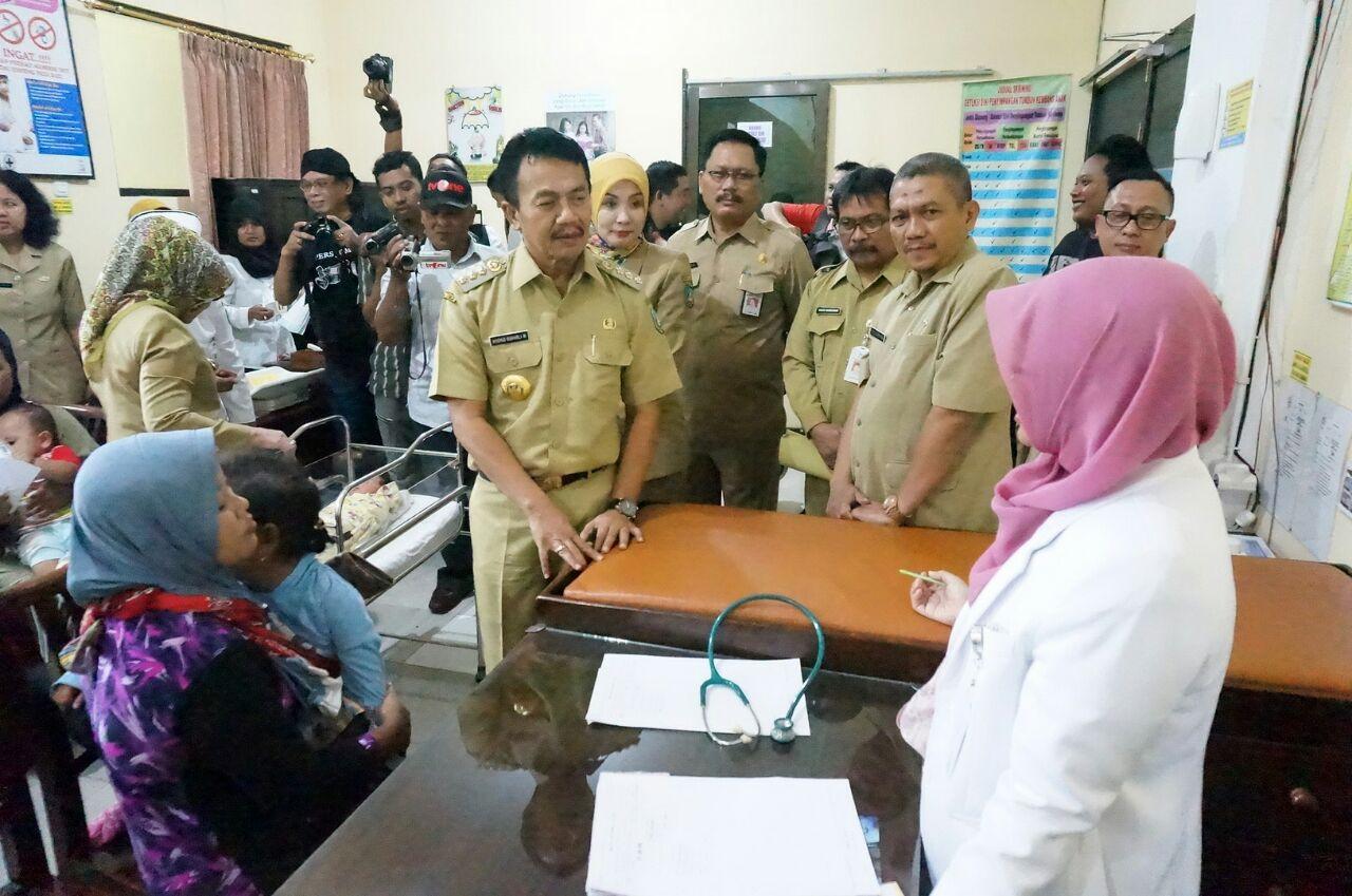 Bupati Jombang, Nyono Suharli Jamin Tak Ada Vaksin Palsu